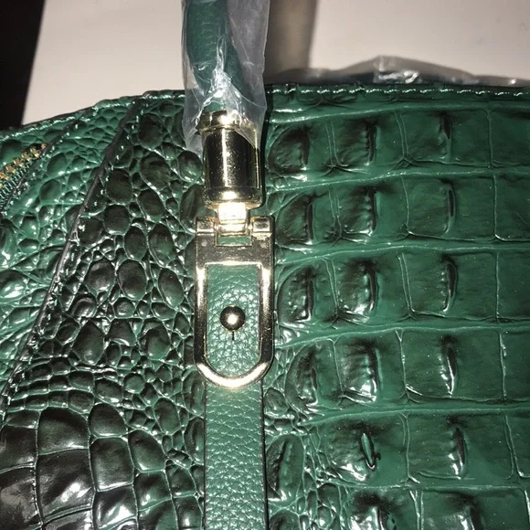 NWOT Women’s Crocodile-Embossed Handbag - Picture 3 of 16